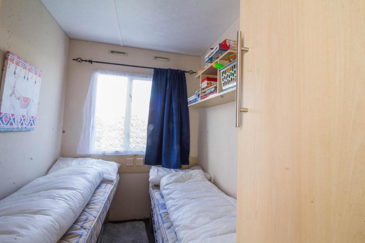 Great 8 Berth Caravan For Hire At Southview Holiday Park In Skegness Ref 33025E المظهر الخارجي الصورة
