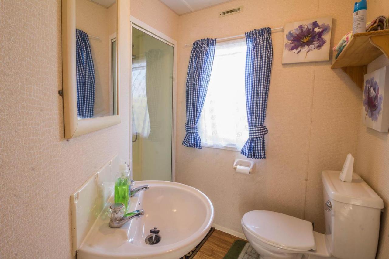 Great 8 Berth Caravan For Hire At Southview Holiday Park In Skegness Ref 33025E المظهر الخارجي الصورة