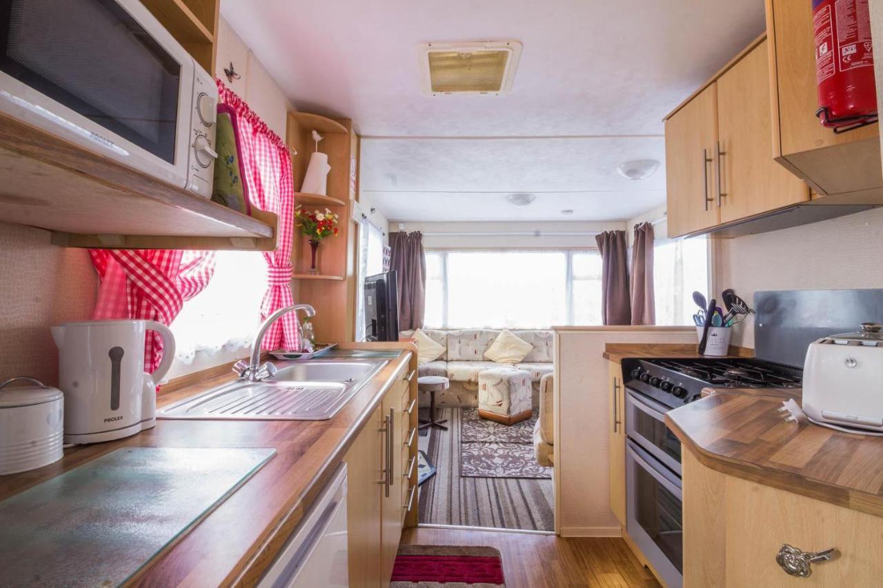Great 8 Berth Caravan For Hire At Southview Holiday Park In Skegness Ref 33025E المظهر الخارجي الصورة